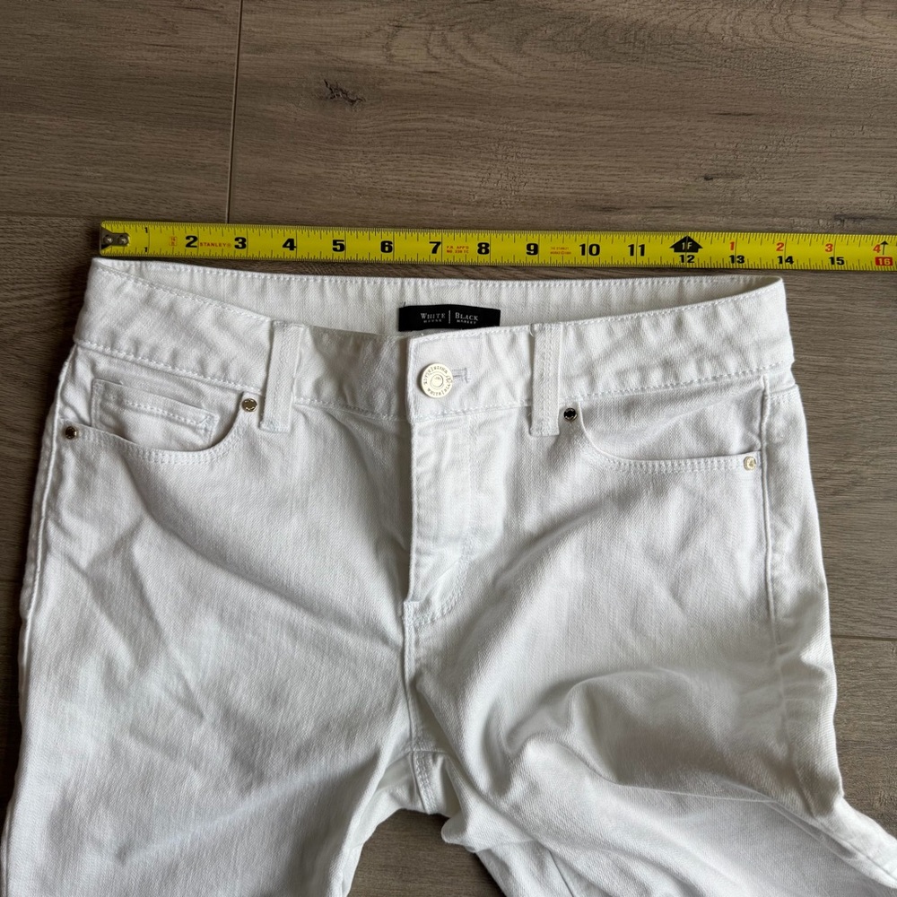 White House Black Market white Skinny Flare Jeans - size 0R - Picture 3 of 5